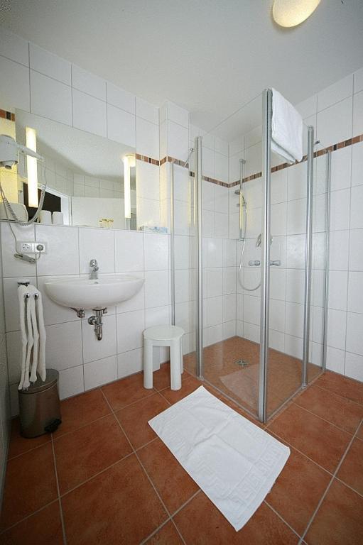 Hotel Krone Nellingen Quarto foto